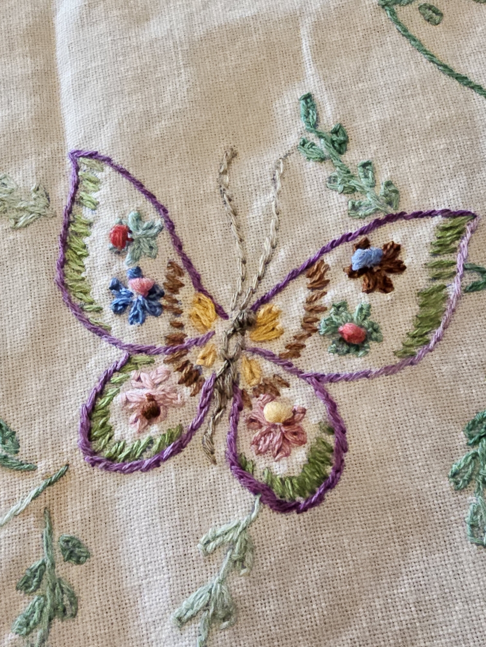 Embroidered Butterfly Linen Tablecloth with Crochet Edge - White & Purple